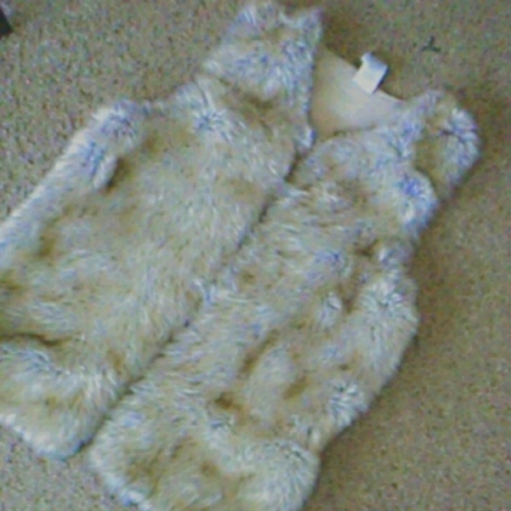 I'm selling a vest